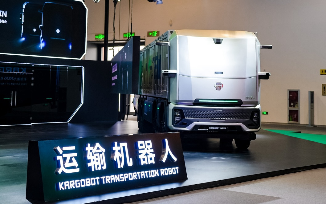 自动驾驶重卡的“iPhone时刻”来了