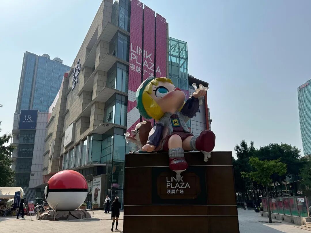 实探东方甄选线下首店，全是“俞敏洪味儿”