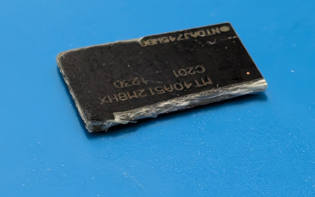 假DDR5内存泛滥PC市场：塑料冒充DRAM 硬件造假新套路