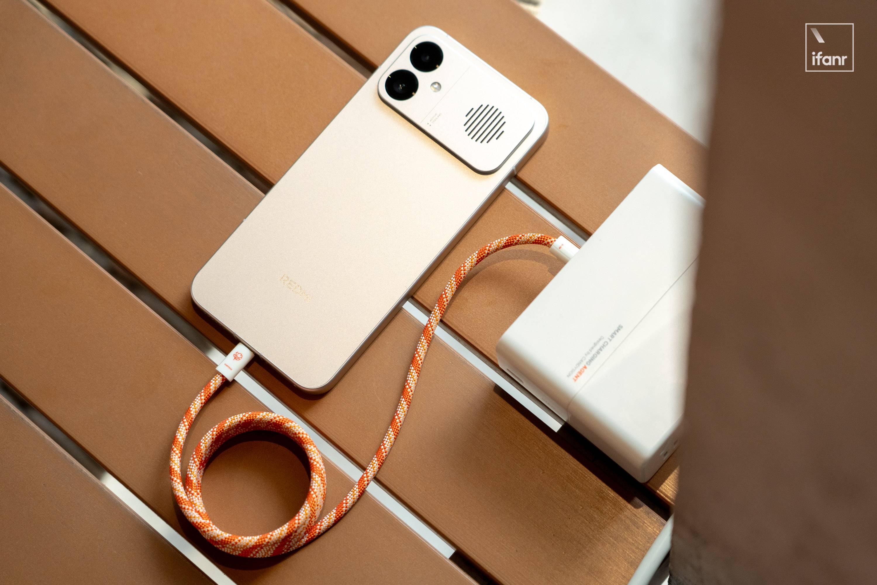 REDMI K90 Max 体验：内置风扇加独显，用最直接的方式造一台性能旗舰