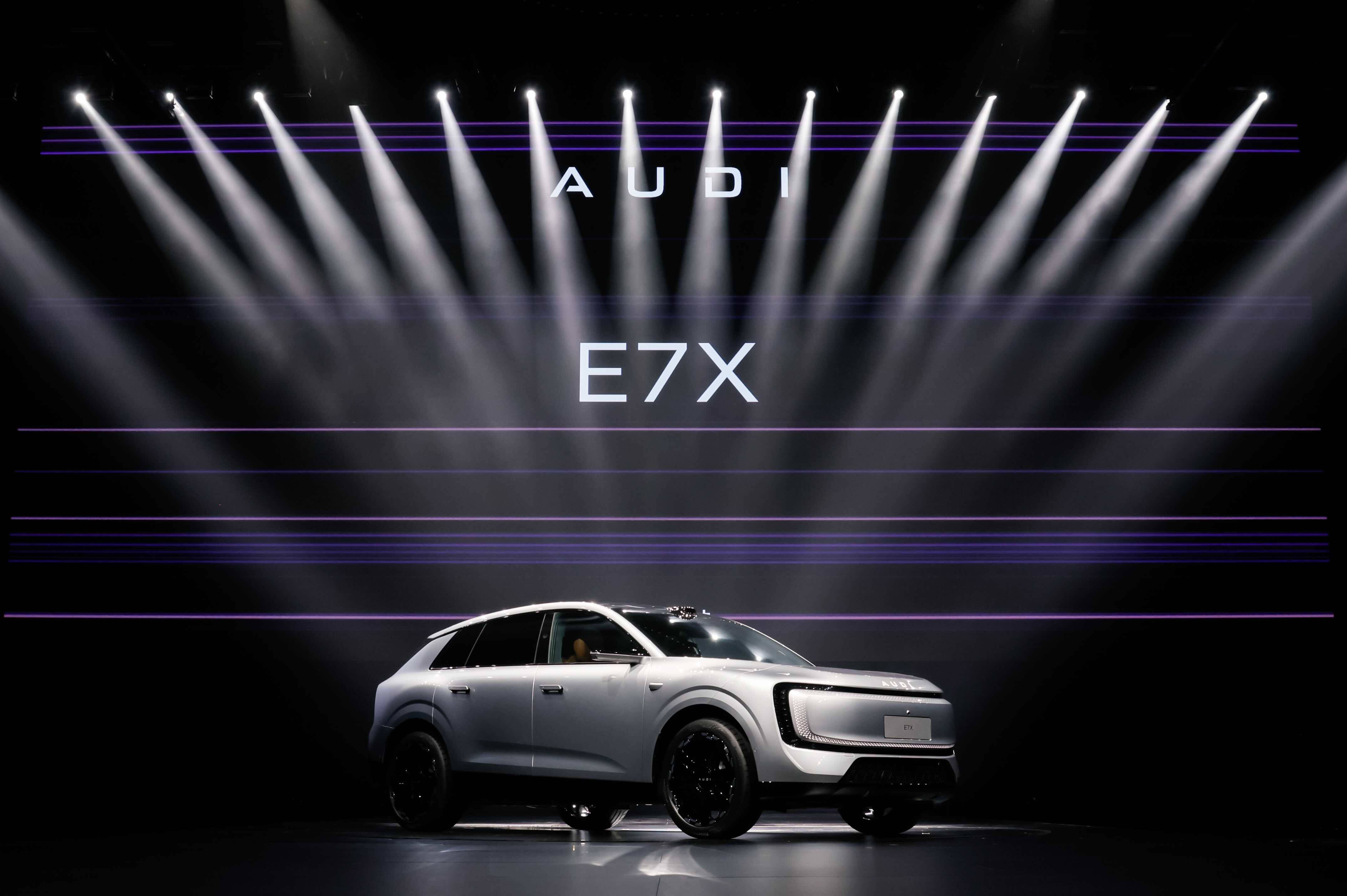 上汽奥迪 AUDI E7X 破釜沉舟，预售价 28.98 万元起，新增四座版本