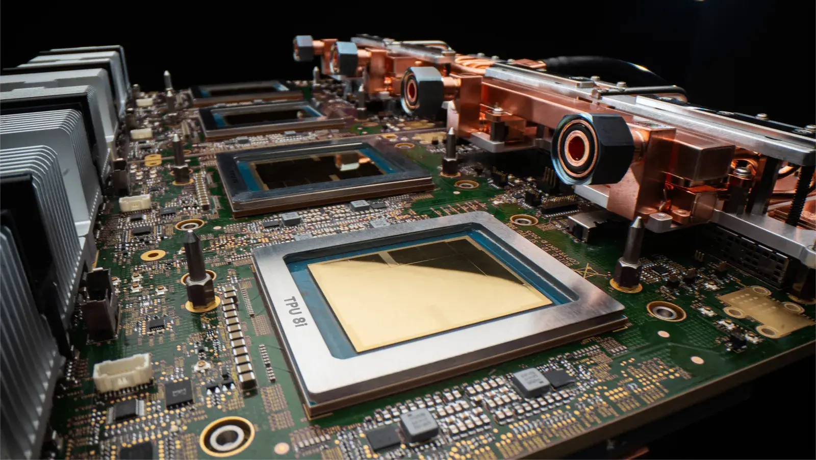 Google第八代TPU搭配2PB HBM 成功打破被视为AI瓶颈的内存墙