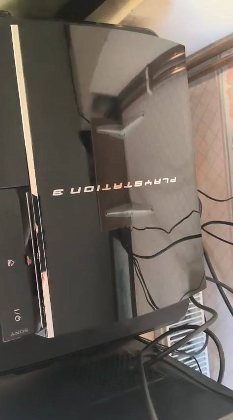 索尼最美主机 PS3抛光焕然一新引热议