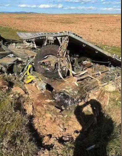 西班牙空投演习出大糗：60万欧元战术车300米高空坠地 瞬间砸成废铁