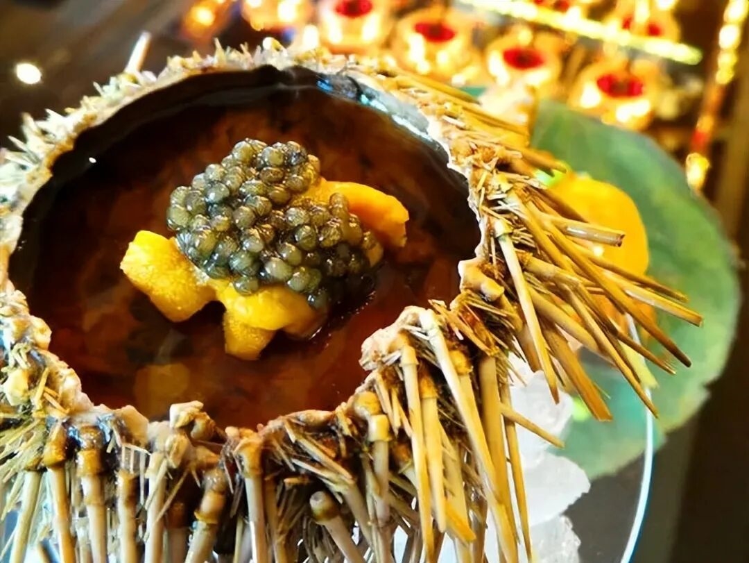 被眼镜蛇咬过的土鸡才是一等的美味 这是真的吗？