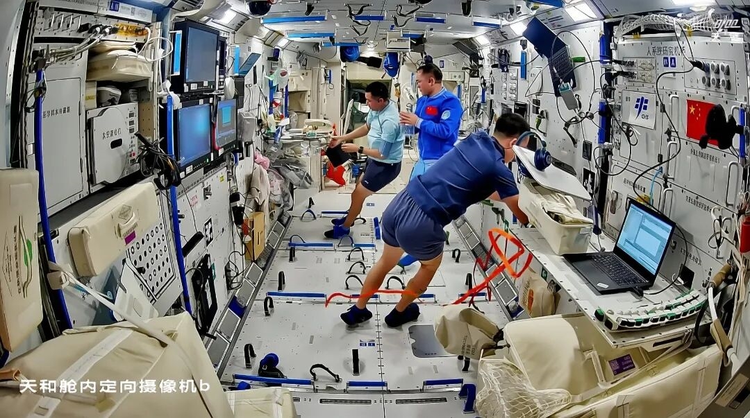 中国航天员将在空间站待1年