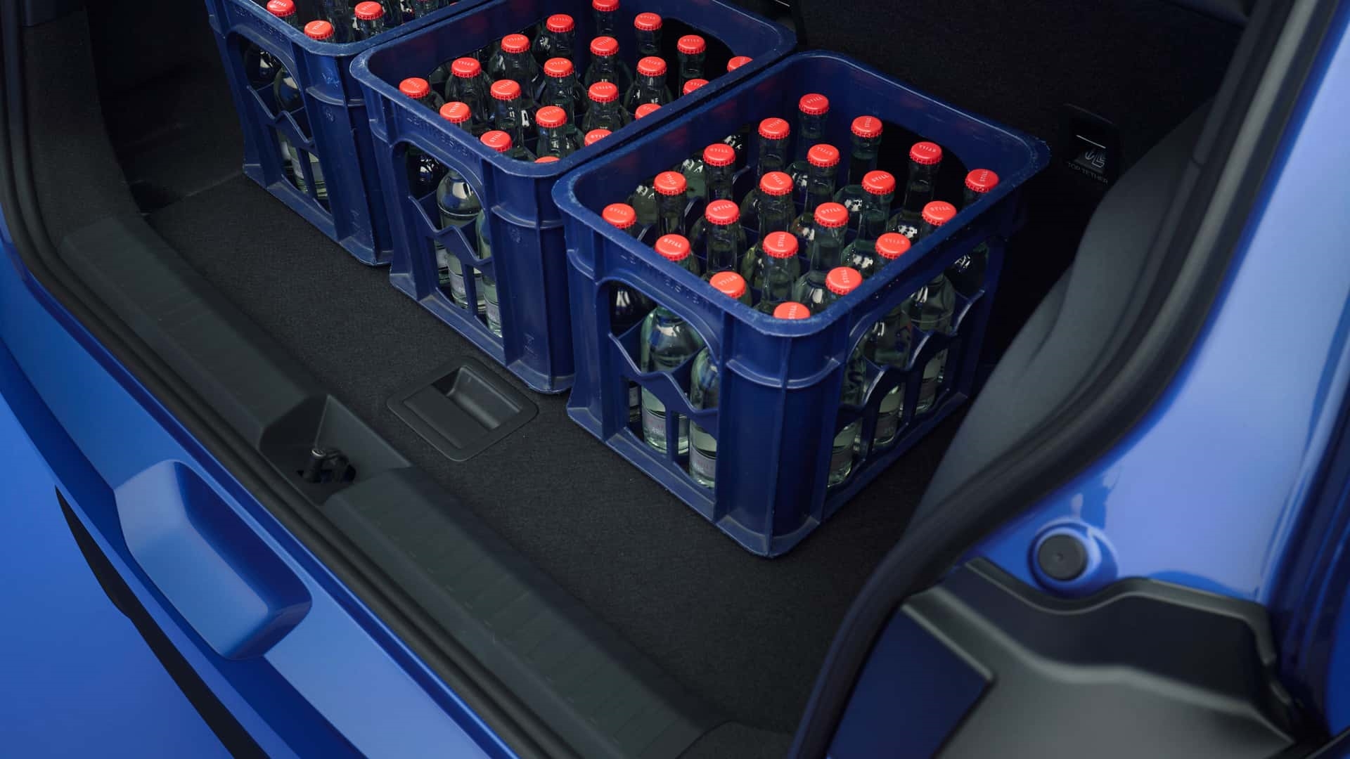 经典小车电动化重生 大众ID.Polo正式发布：实体按键管够