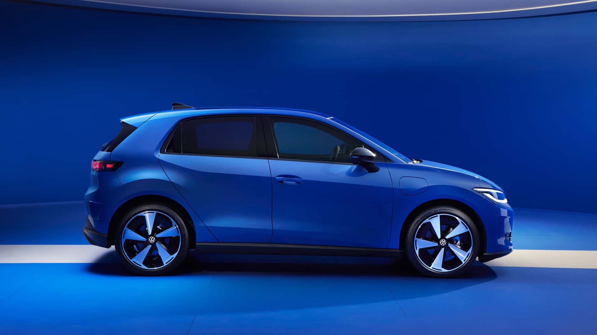 经典小车电动化重生 大众ID.Polo正式发布：实体按键管够