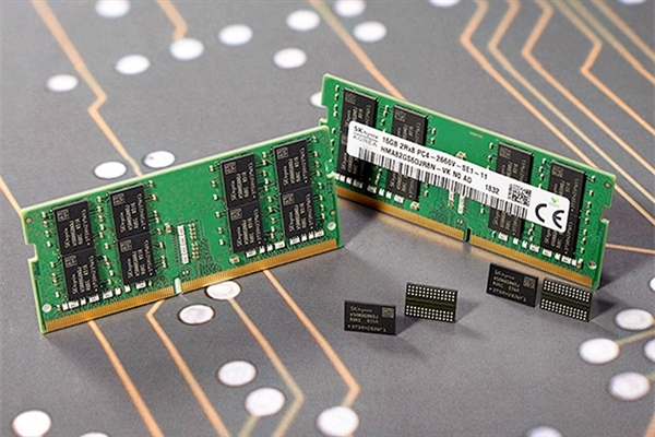 内存市场冰火两重天：DDR4价格单月暴跌16% DDR5还得涨