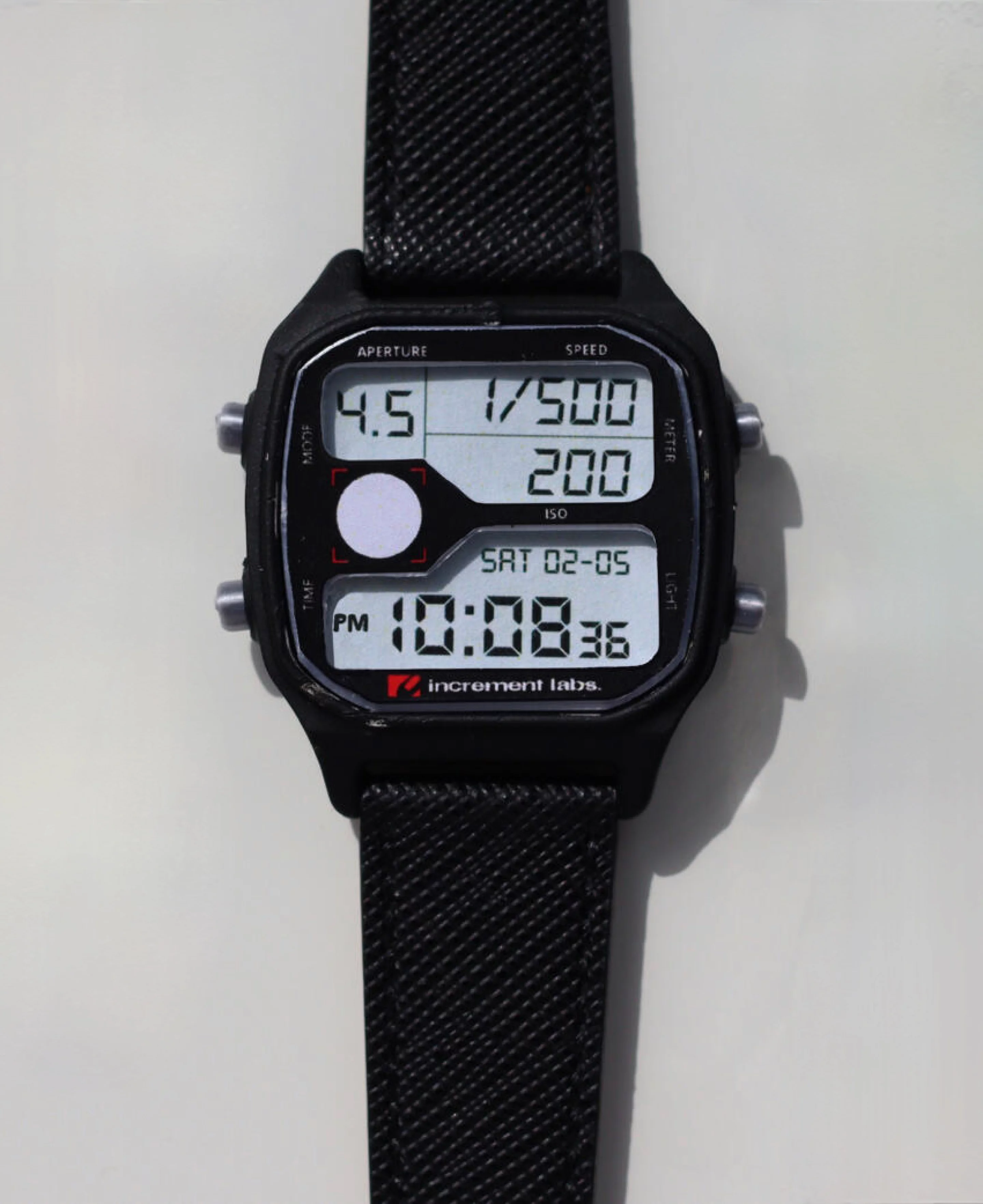 Increment Labs 为摄影师设计 LMW‑V1 测光腕表